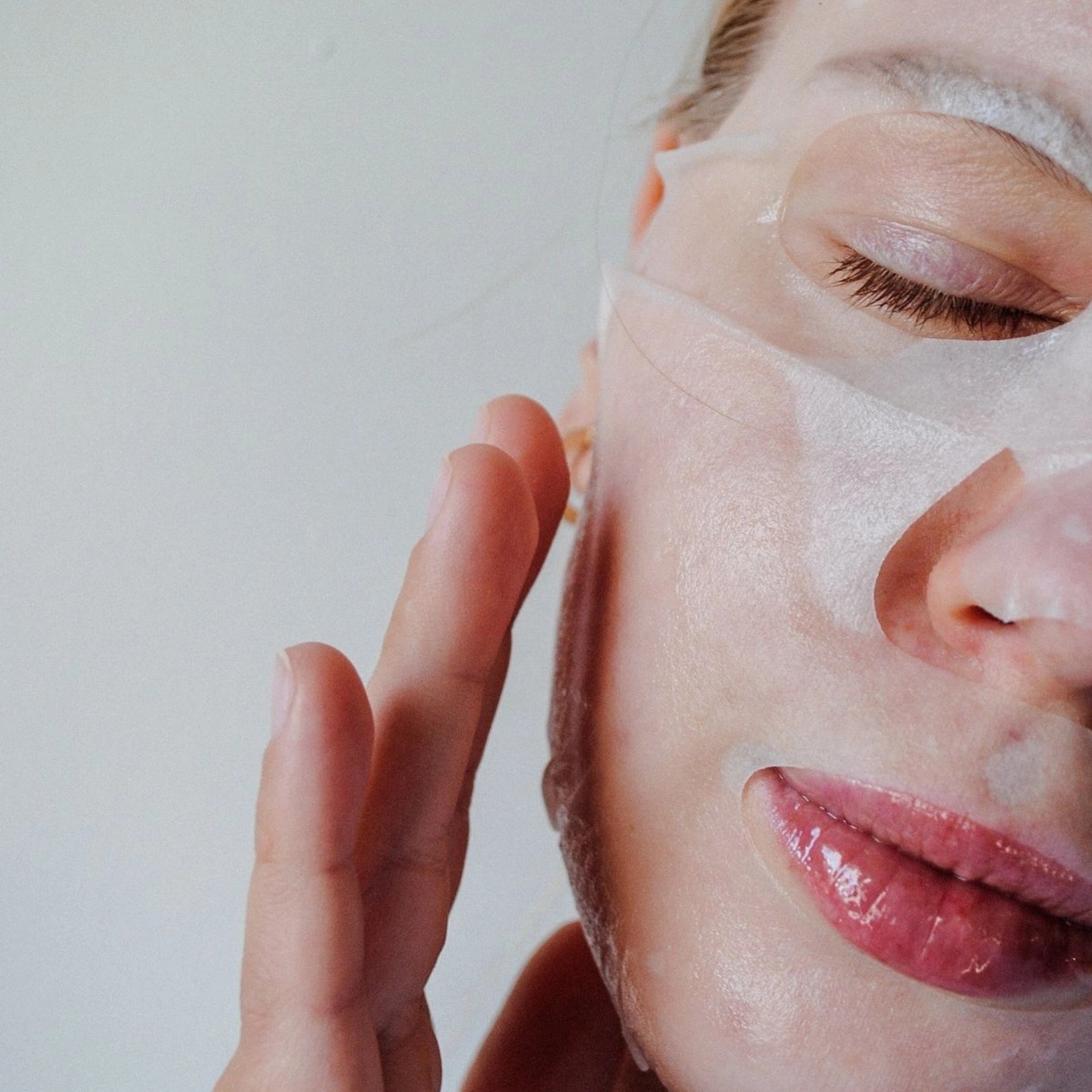 Skin System MASCHERA VISO RIGENERANTE In TNT Bava Di Lumaca, Allantoina, Aloe Vera, Fiordaliso & Acido Ialuronico - 15 ml