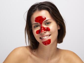 IDC INSTITUTE Maschera viso Peel-Off rivitalizzante e tonificante al gusto di marmellata di fragole